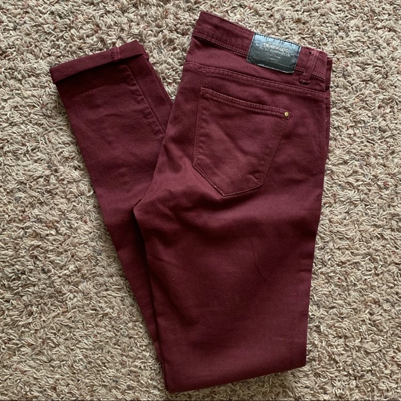 Zara Pants - Zara Trafaluc Denim Pants - Maroon Zara Pants - Zara Trafaluc Denim Pants - Maroon